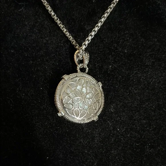 Silver Necklace with Crystal Accents and Delicate Chain - Picture 4 of 17